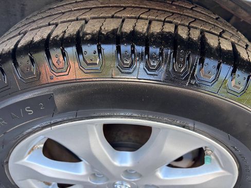 Used 2011 Toyota Camry LE w/ LE Extra-Value Pkg image 18