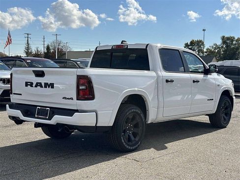 New 2026 RAM 1500 4x4 Crew Cab image 3