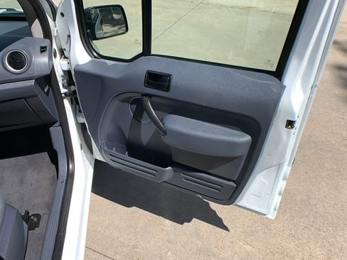 Used 2013 Ford Transit Connect XLT FWD image 17