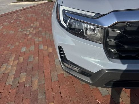 Certified 2023 Honda Passport EX-L image 21