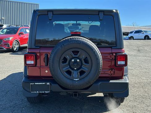 Used 2021 Jeep Wrangler Sport image 6