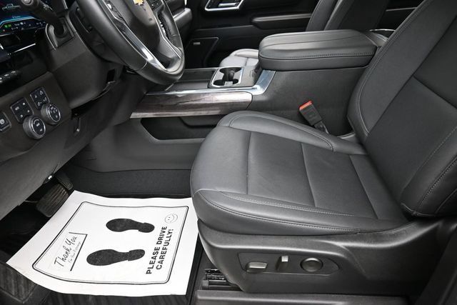 Certified 2025 Chevrolet Silverado 2500 LTZ w/ LTZ Convenience Package AWD/4WD image 15