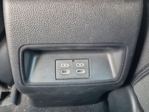 Used 2025 Toyota Corolla LE FWD image 18