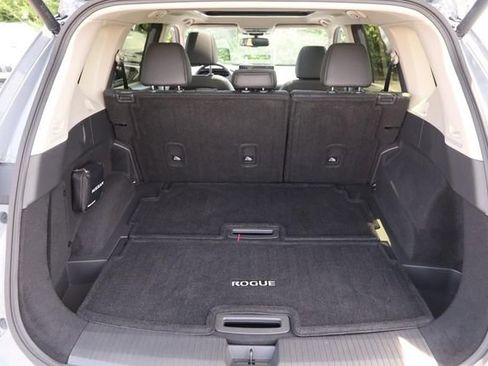 Certified 2025 Nissan Rogue SL w/ SL Premium Package AWD/4WD image 7