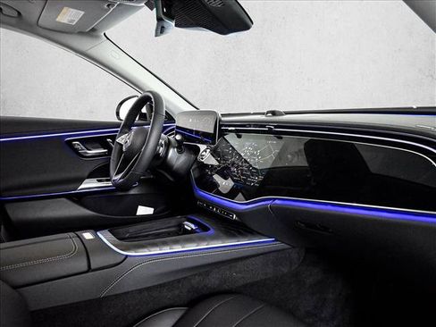New 2026 Mercedes-Benz E 350 4MATIC Sedan image 24