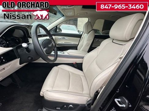 Used 2024 Genesis GV70 2.5T w/ Advanced Package image 13