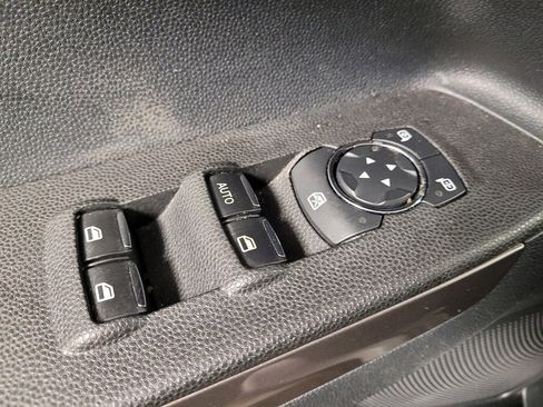 Used 2019 Ford EcoSport SE w/ SE Convenience Package image 27