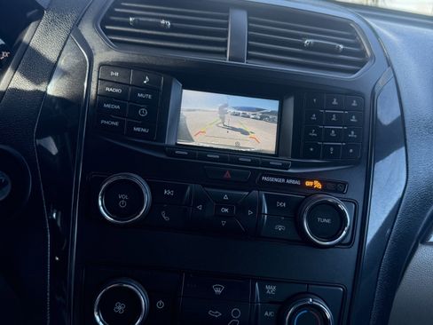 Used 2018 Ford Explorer FWD image 30