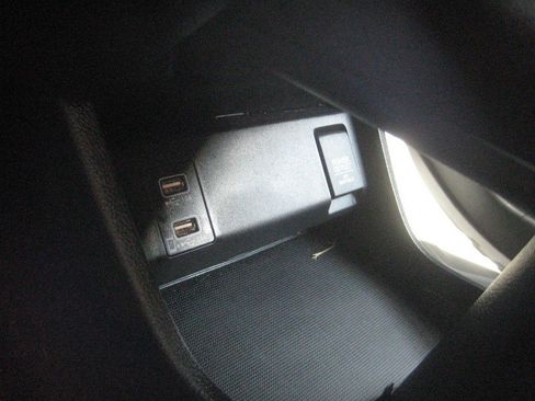 Used 2022 Honda HR-V EX-L image 17