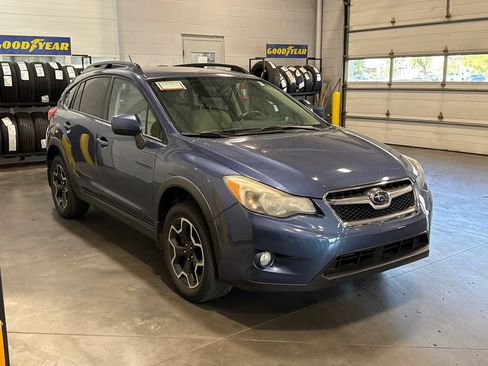 Used 2013 Subaru Crosstrek 2.0i Premium w/ Popular Pkg 2 AWD/4WD image 3