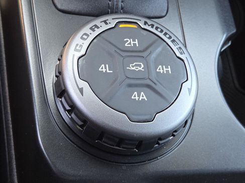 Used 2025 Ford Bronco Badlands AWD/4WD image 27