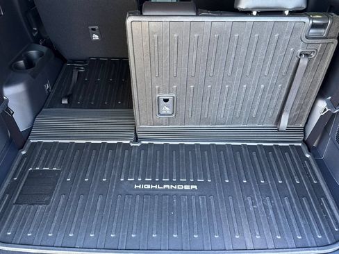 New 2026 Toyota Highlander Limited AWD/4WD image 18