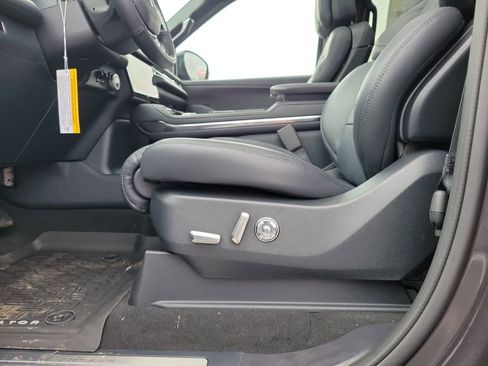 New 2026 Lincoln Navigator Reserve w/ Jet Appearance Package AWD/4WD image 19