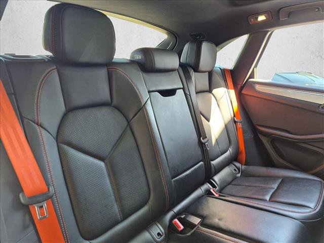 Used 2024 Porsche Macan AWD/4WD image 23