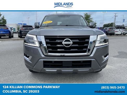 Used 2024 Nissan Armada SL w/ Captain's Chairs Package RWD image 2