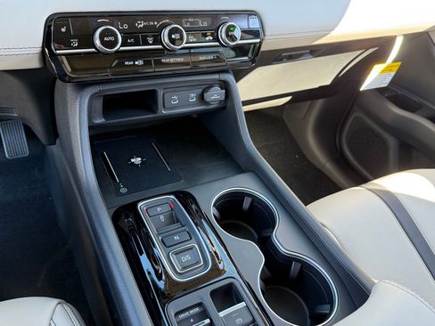 New 2026 Honda Pilot Touring image 22