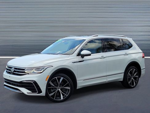 Used 2024 Volkswagen Tiguan SEL R-Line image 1
