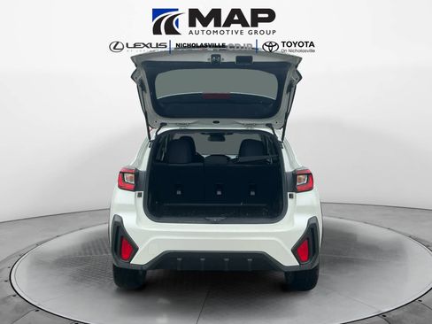 Used 2024 Subaru Crosstrek 2.0i AWD/4WD image 18