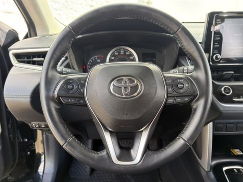 Used 2022 Toyota Corolla Cross LE AWD/4WD image 19