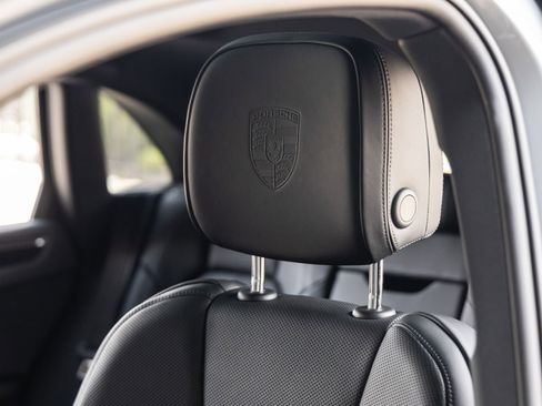 Certified 2026 Porsche Macan AWD/4WD image 29