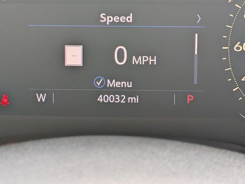 Used 2023 Cadillac XT4 Premium Luxury FWD image 25