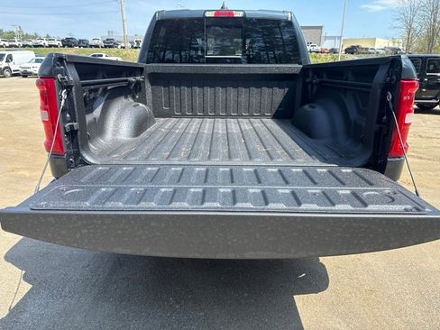 New 2026 RAM 1500 4x4 Crew Cab image 25