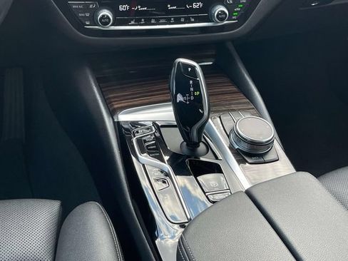 Used 2023 BMW 530e xDrive AWD/4WD image 16
