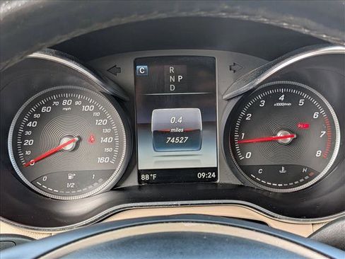 Used 2018 Mercedes-Benz GLC 300 4MATIC image 11