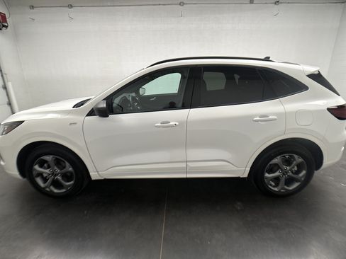 Used 2024 Ford Escape ST-Line w/ Tech Pack #1 AWD/4WD image 6
