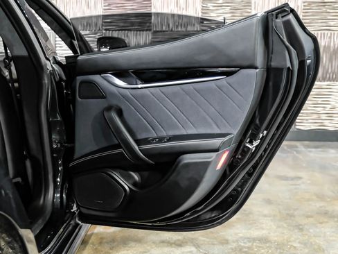 Used 2019 Maserati Ghibli S GranLusso AWD/4WD image 54