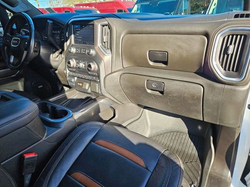 Used 2022 GMC Sierra 3500 AT4 w/ AT4 Premium Plus Package image 19