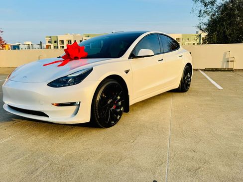 Used 2023 Tesla Model 3 Performance image 41
