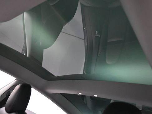 Used 2022 Tesla Model 3 Performance AWD/4WD image 13