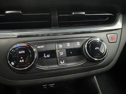 Used 2026 Buick Envista Preferred FWD image 17