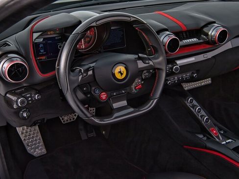 Used 2022 Ferrari 812 GTS RWD image 24
