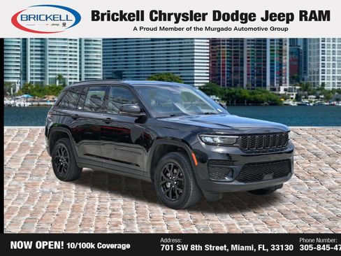 Used 2024 Jeep Grand Cherokee Altitude AWD/4WD image 3