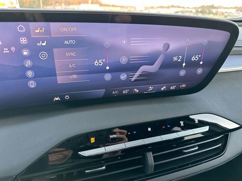 New 2026 Buick Enclave Sport Touring image 19