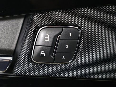 Used 2022 Lincoln Nautilus Reserve image 36