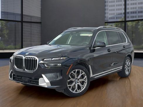 Used 2025 BMW X7 xDrive40i w/ Premium Package AWD/4WD image 9