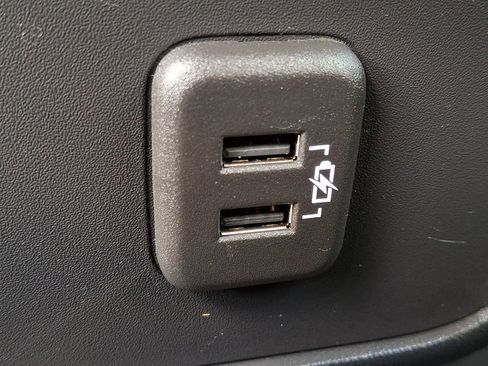 Used 2021 GMC Terrain SLE w/ Driver Convenience Package image 11