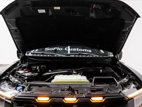 Used 2025 Ford F150 Raptor AWD/4WD image 12