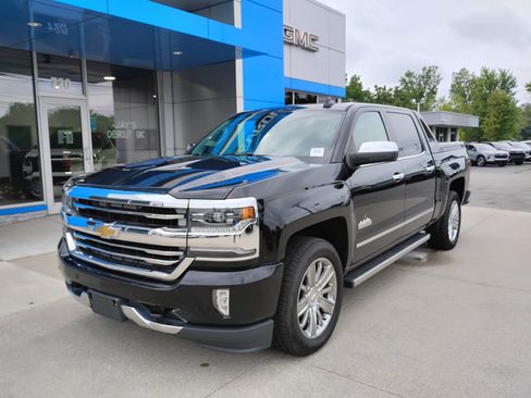 Used 2017 Chevrolet Silverado 1500 High Country w/ High Desert Package AWD/4WD image 13