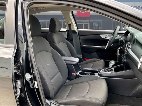 Used 2023 Kia Forte LXS FWD image 28