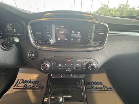 Used 2018 Kia Sorento EX w/ EX Advanced Touring Package FWD image 16