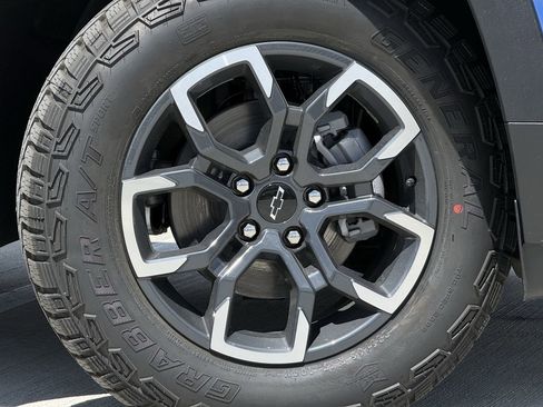 New 2026 Chevrolet Equinox ACTIV image 9