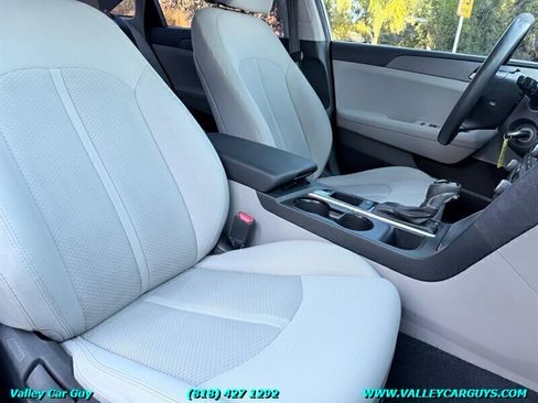 Used 2016 Hyundai Sonata SE FWD image 11