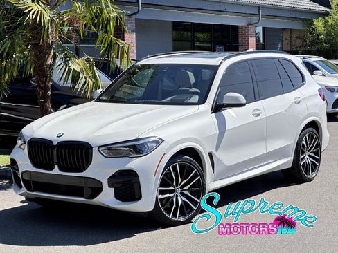 Used 2022 BMW X5 xDrive40i w/ M Sport Package AWD/4WD image 1
