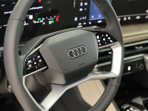 New 2025 Audi Q5 Premium Plus image 16