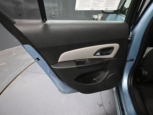 Used 2012 Chevrolet Cruze LS FWD image 22