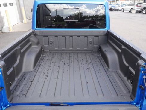 New 2025 Jeep Gladiator High Tide image 11